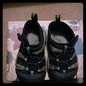 Keen infant Newport sandals